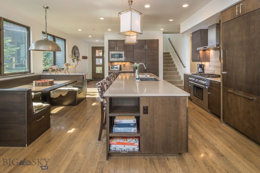 10 Alpine Bend Drive