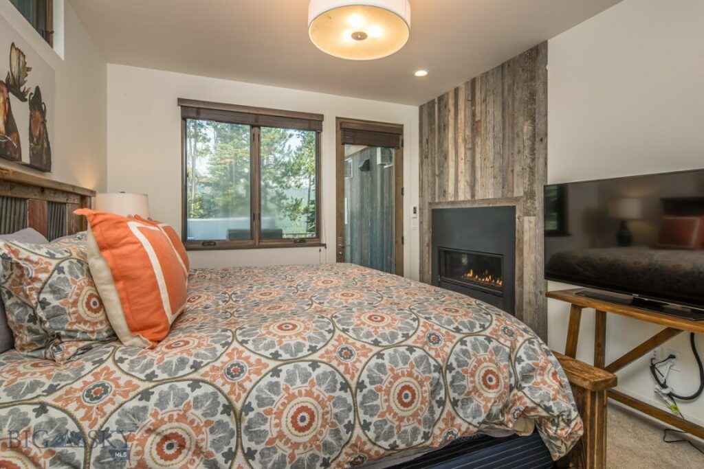 10 Alpine Bend Drive