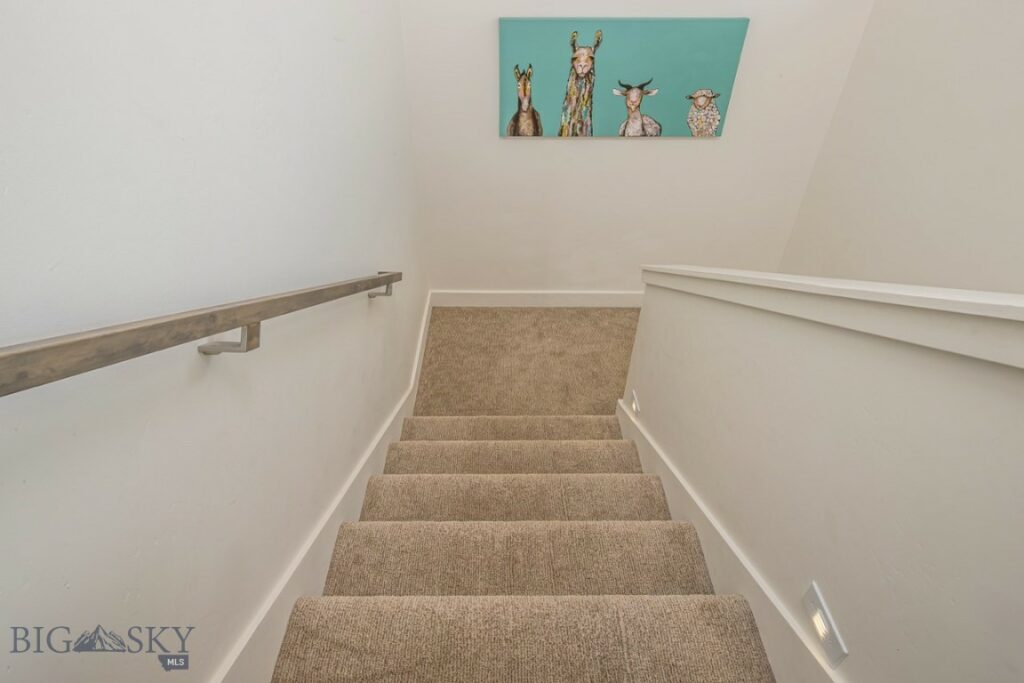 10 Alpine Bend Drive