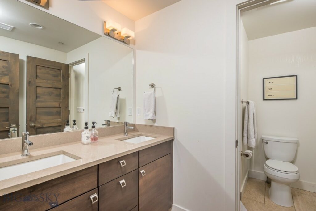 10 Alpine Bend Drive