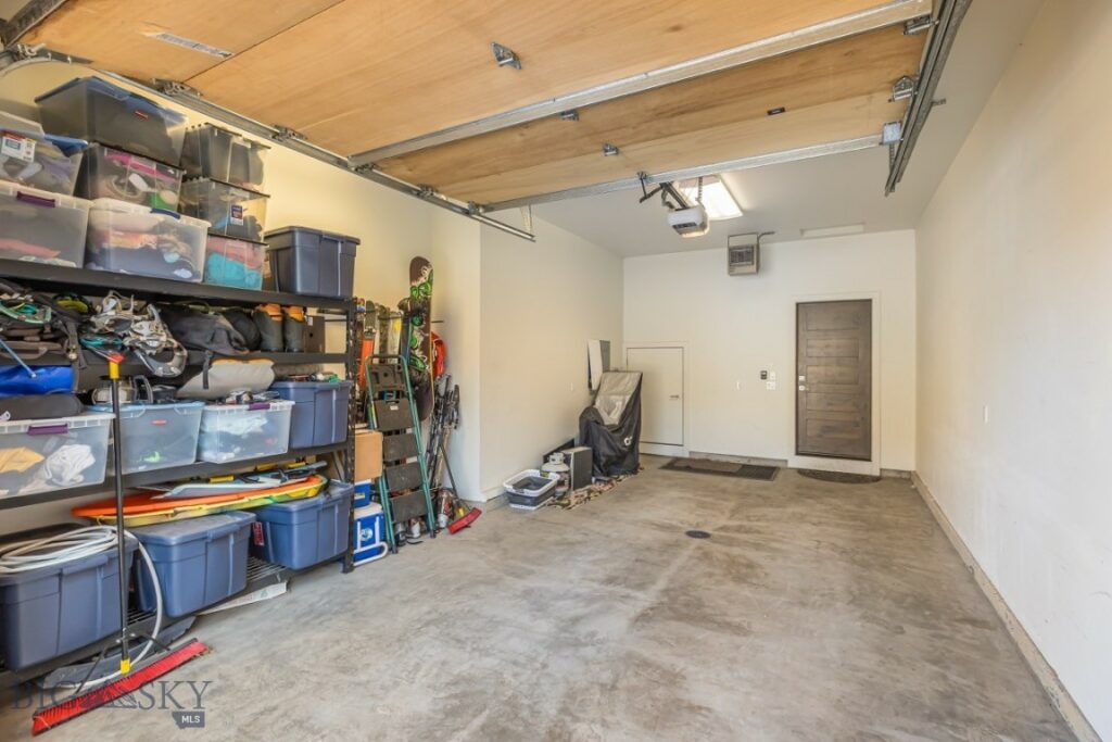 10 Alpine Bend Drive