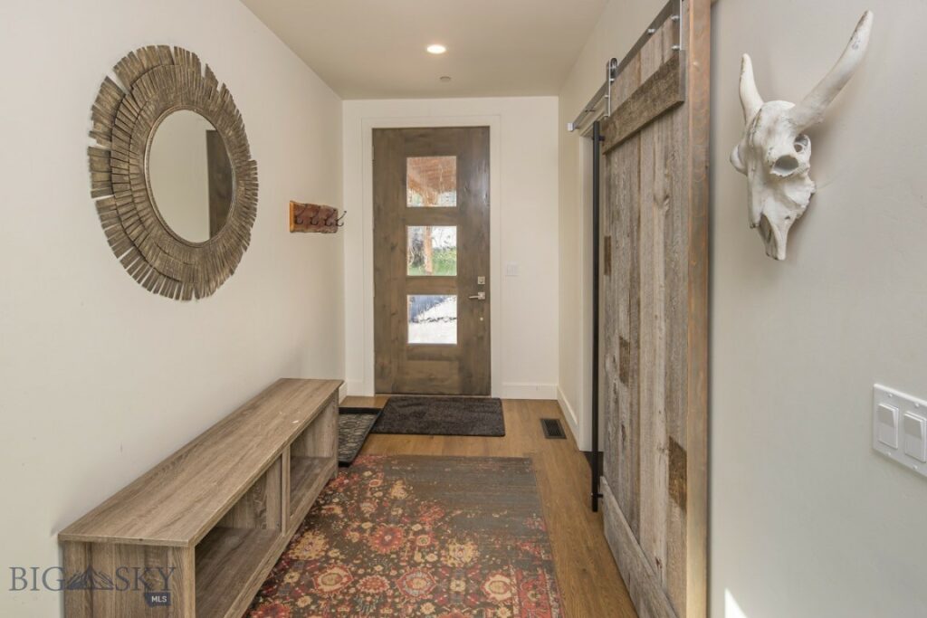 10 Alpine Bend Drive