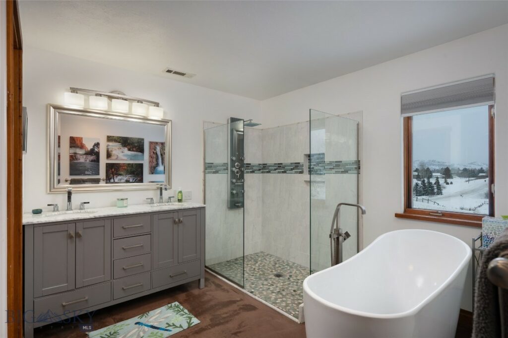 10 Brandon Trail Rd.