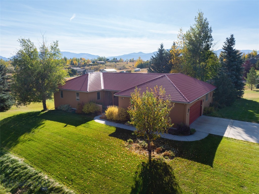 10 Brandon Trail Rd.