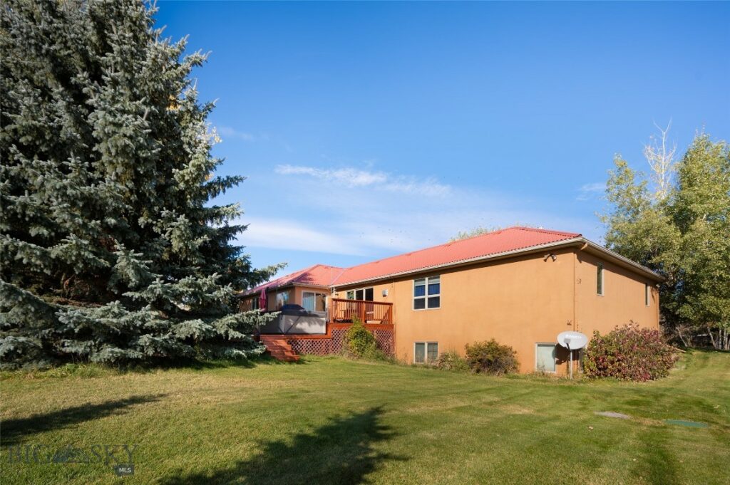 10 Brandon Trail Rd.