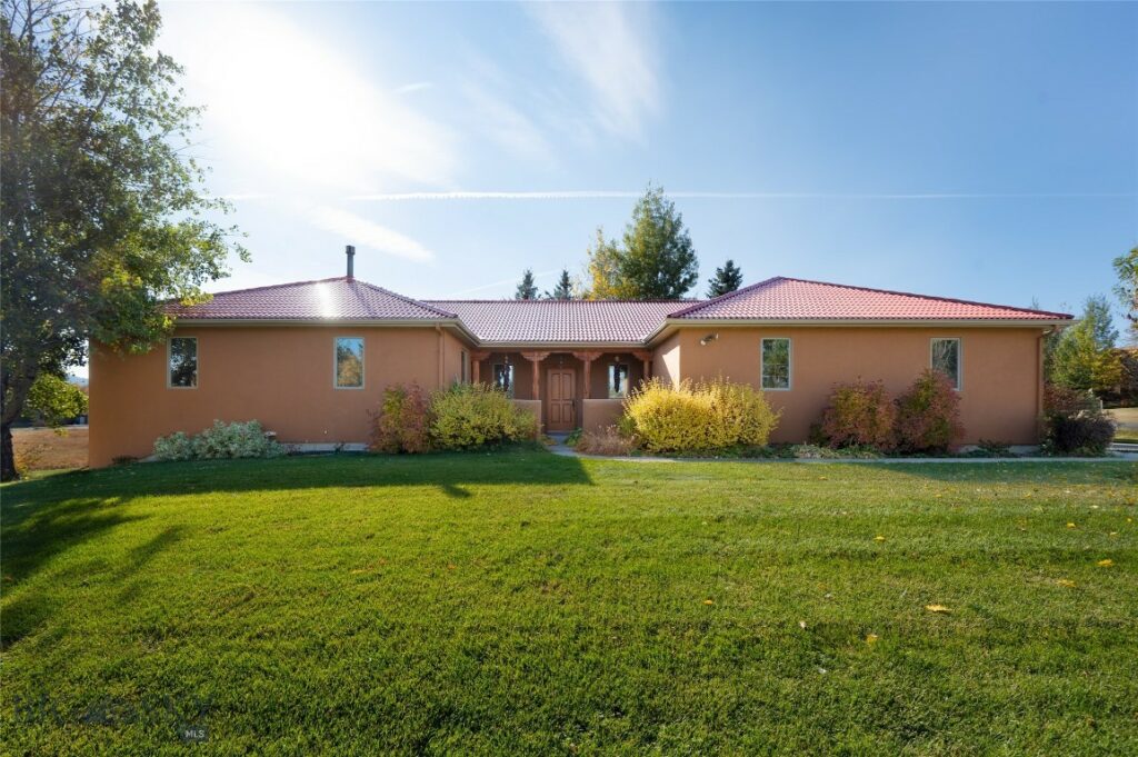 10 Brandon Trail Rd.