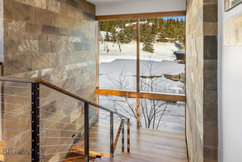 10 Middle Rider Road