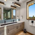 10 Middle Rider Road