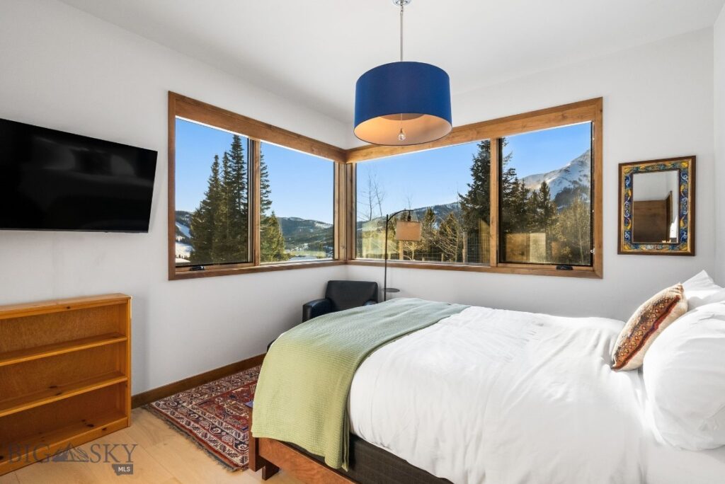 10 Middle Rider Road