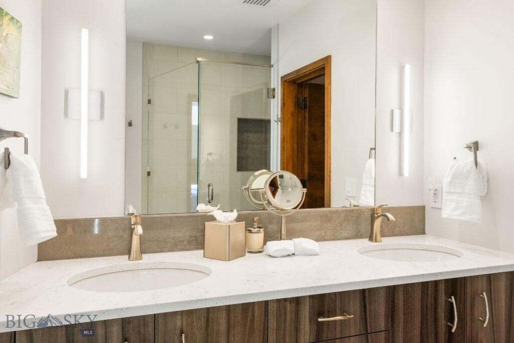 10 Middle Rider Road