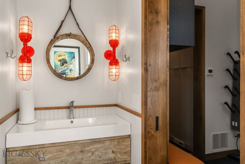 10 Middle Rider Road