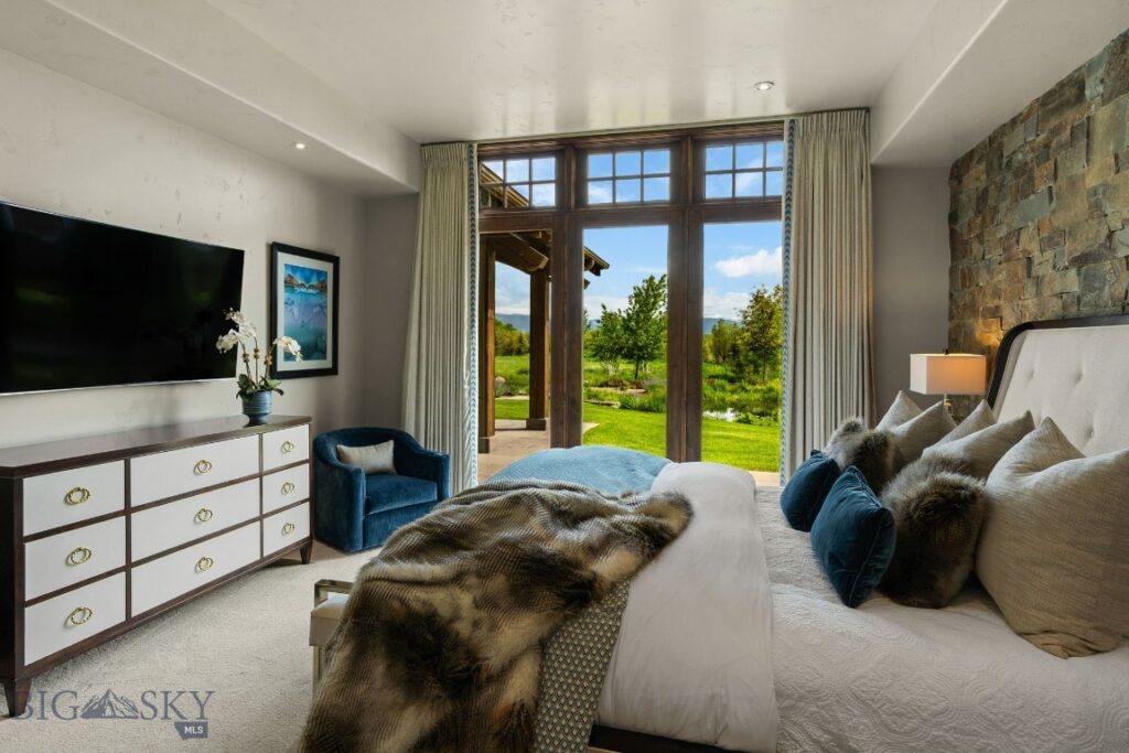 100 Farm View Lane