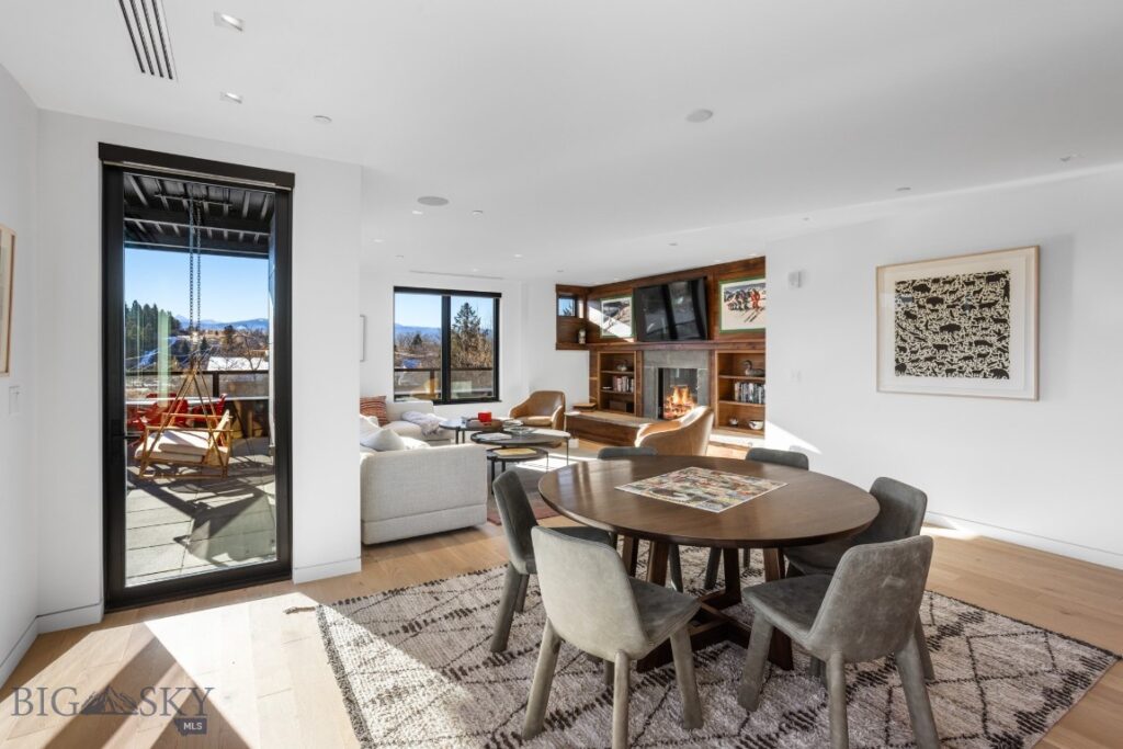 101 S Wallace Avenue