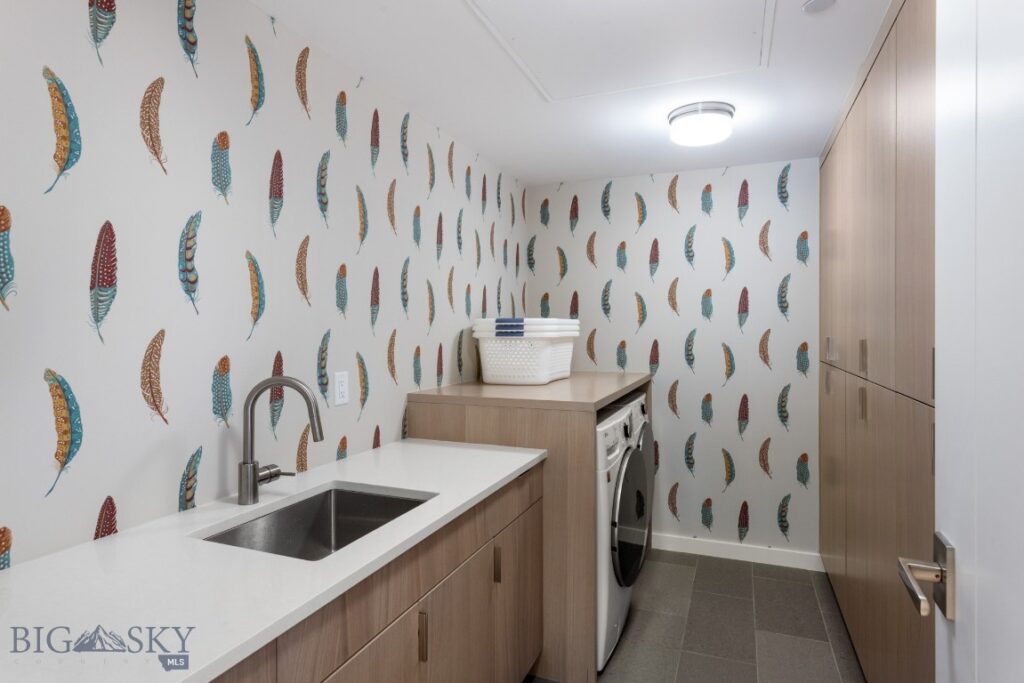 101 S Wallace Avenue