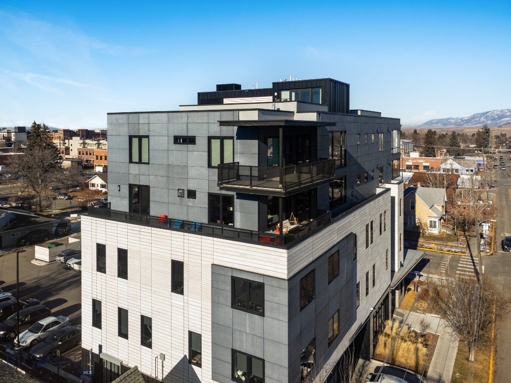 101 S Wallace Avenue