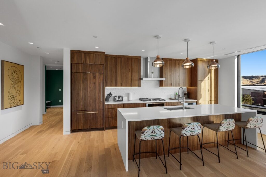 101 S Wallace Avenue