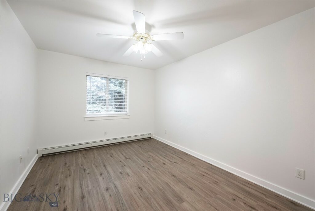 1010 Cruiser Lane