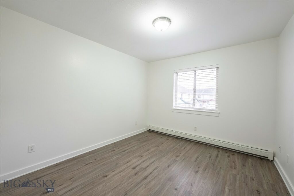 1010 Cruiser Lane