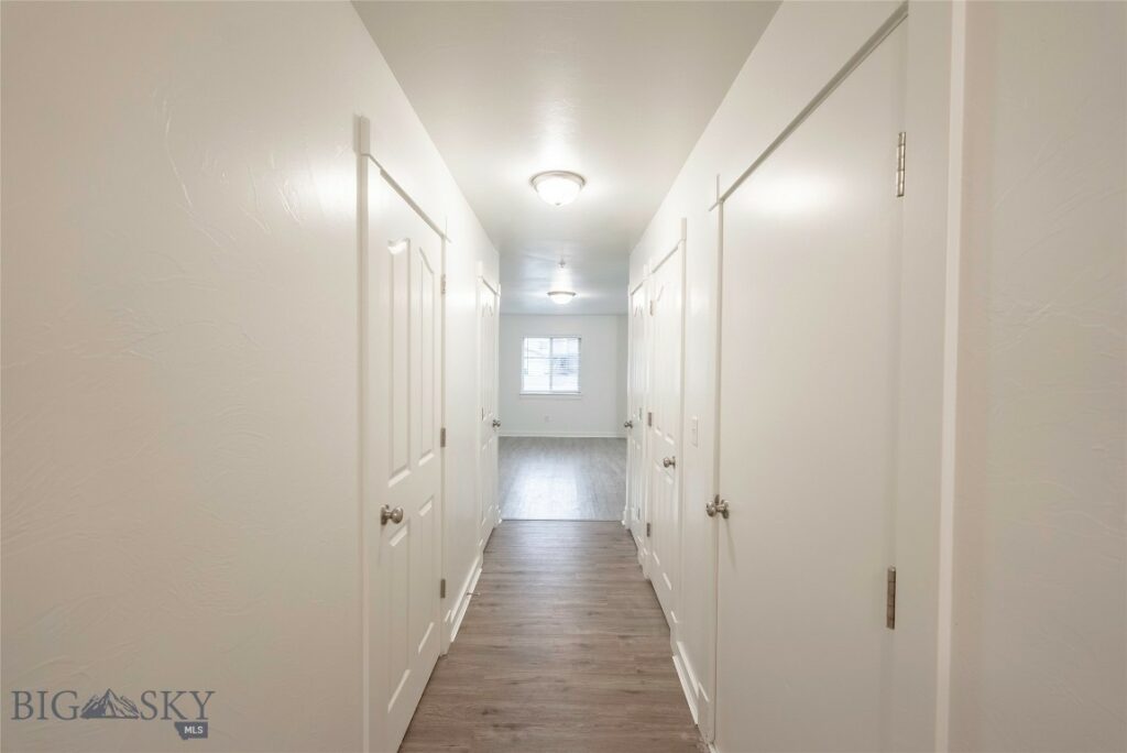 1010 Cruiser Lane