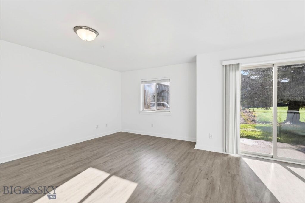 1010 Cruiser Lane