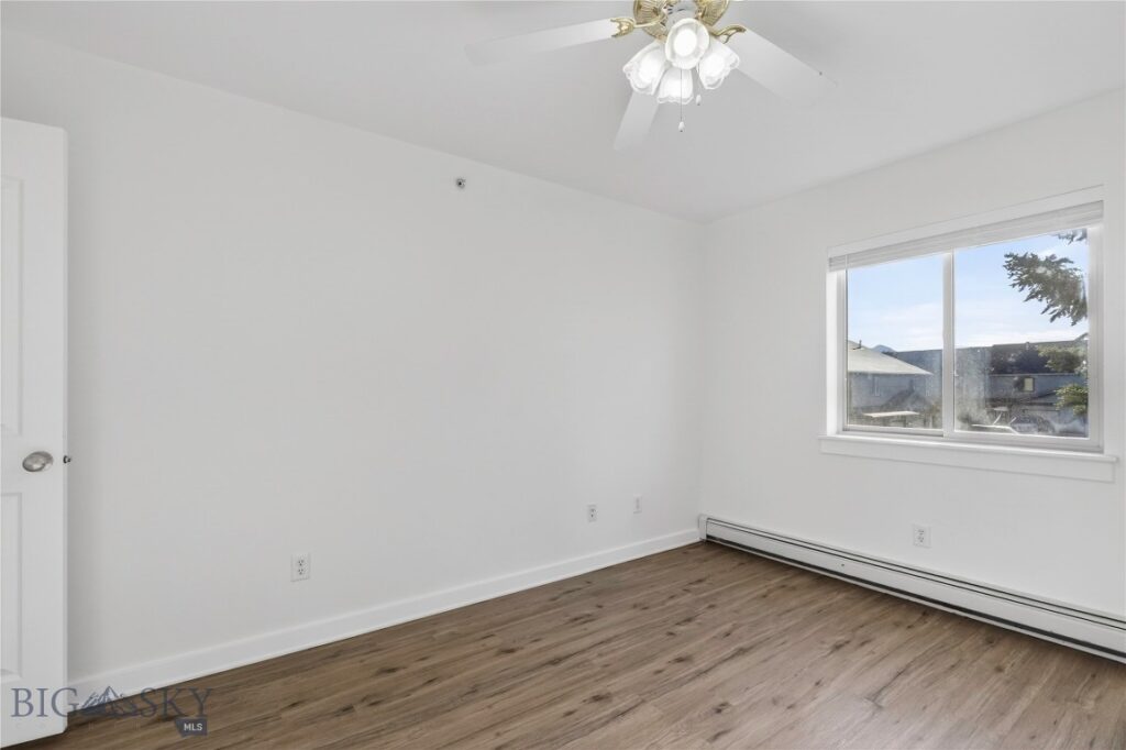 1010 Cruiser Lane