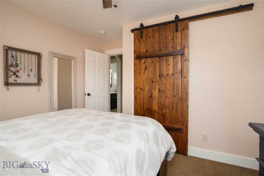 1014 W Dickerson Street