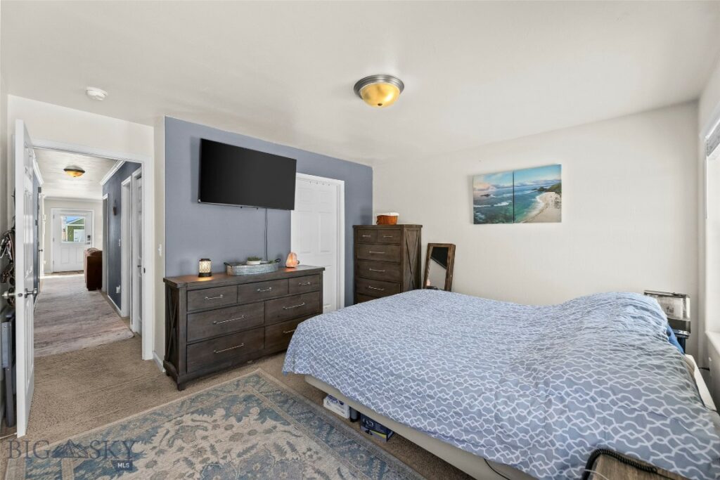 1019 Powers Boulevard