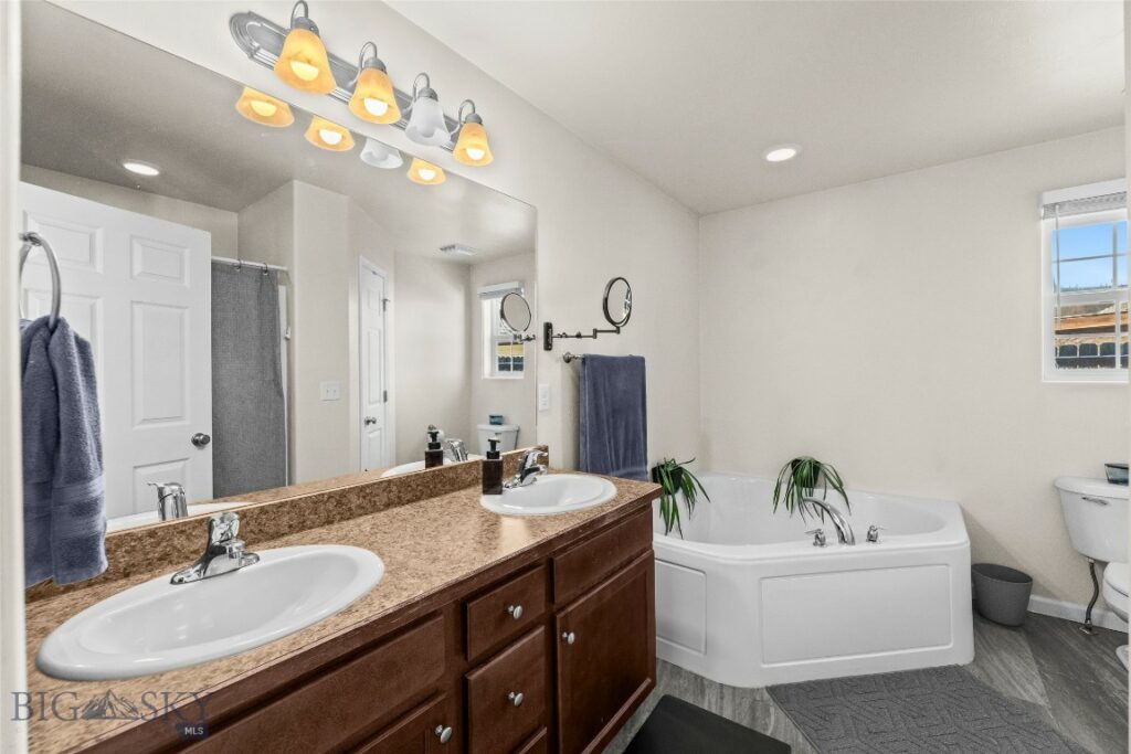 1019 Powers Boulevard