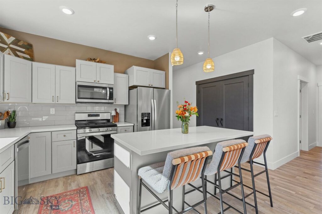 102 N Eldorado Avenue