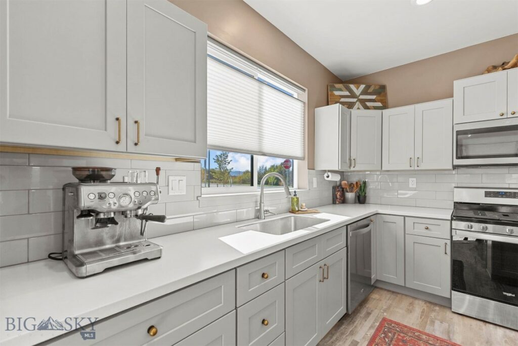 102 N Eldorado Avenue