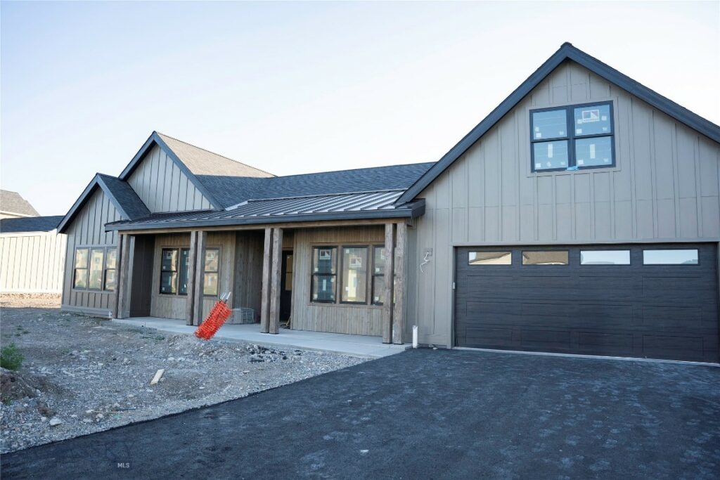 103 Creekbank Loop