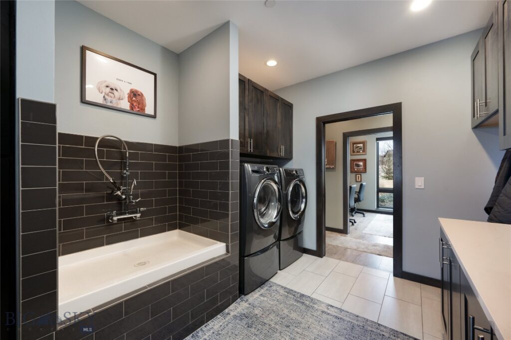 103 Moon Shadow Drive