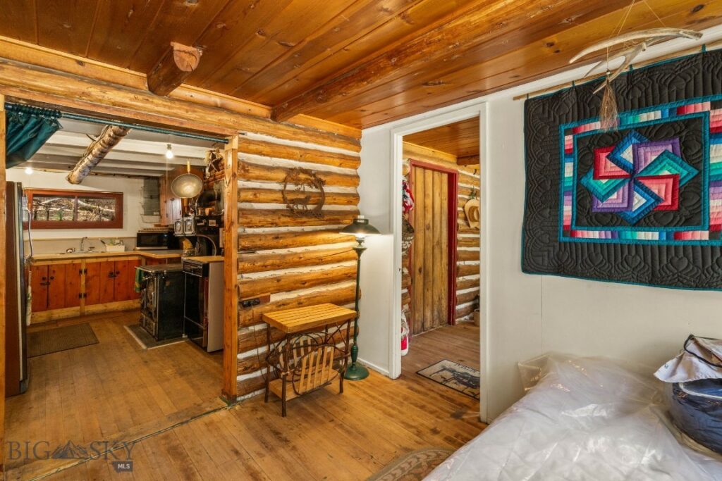 10400 Hyalite Canyon Road