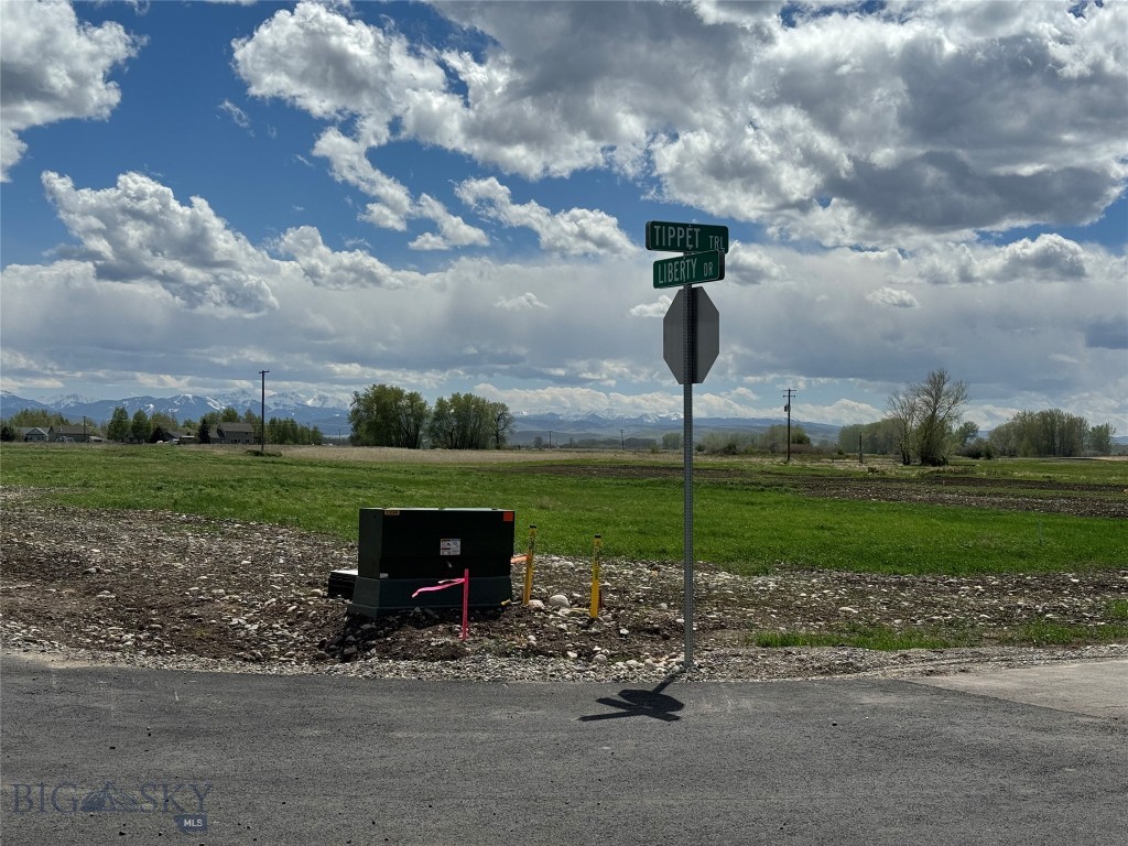 1051 Baxter Creek Way