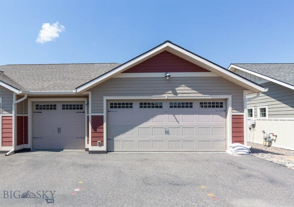 1052 Flanders Creek