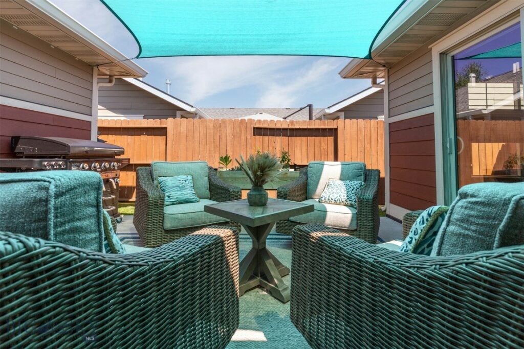 1052 Flanders Creek