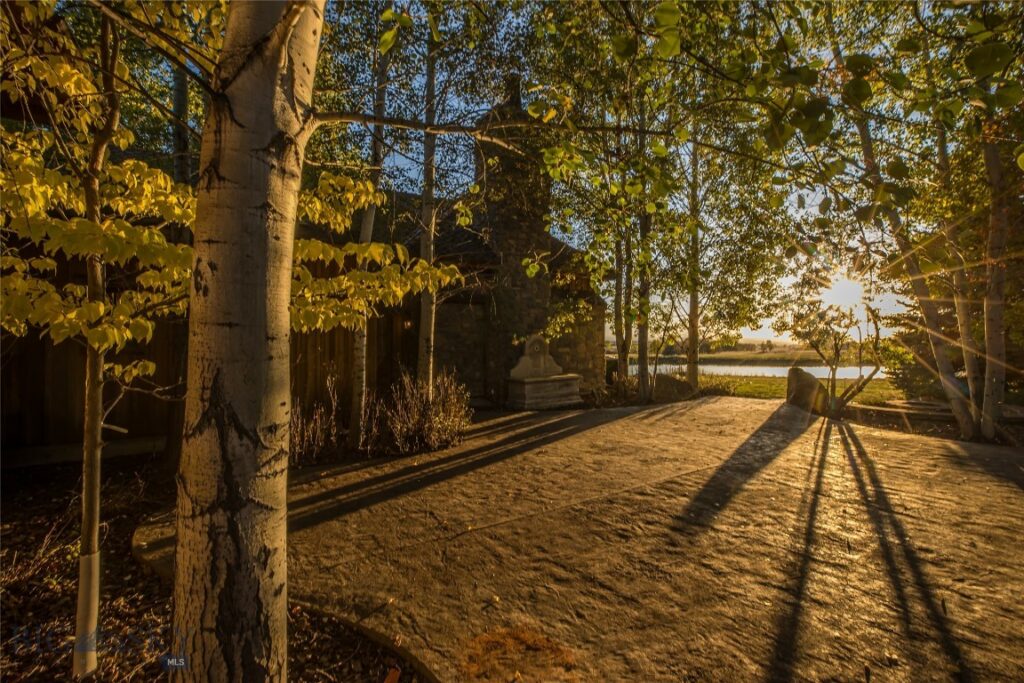 10669 Gee Norman Road