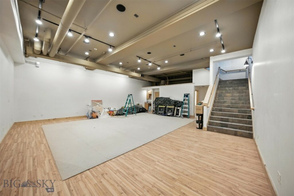 107 Lone Peak Drive