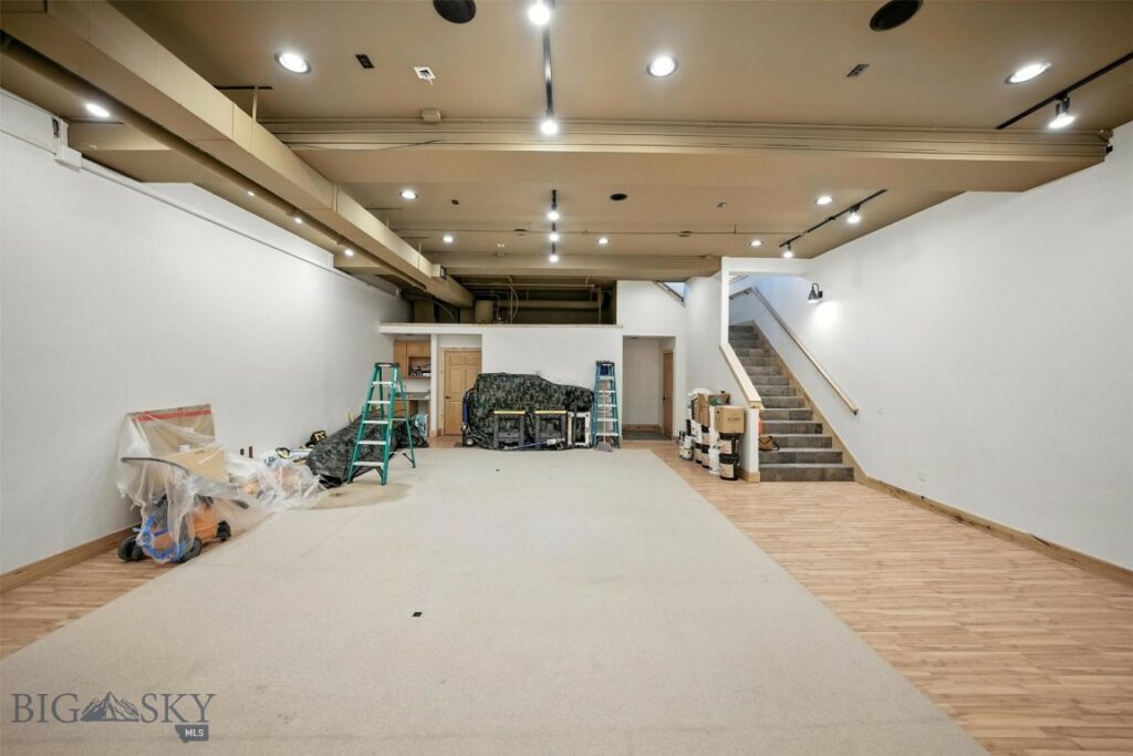 107 Lone Peak Drive
