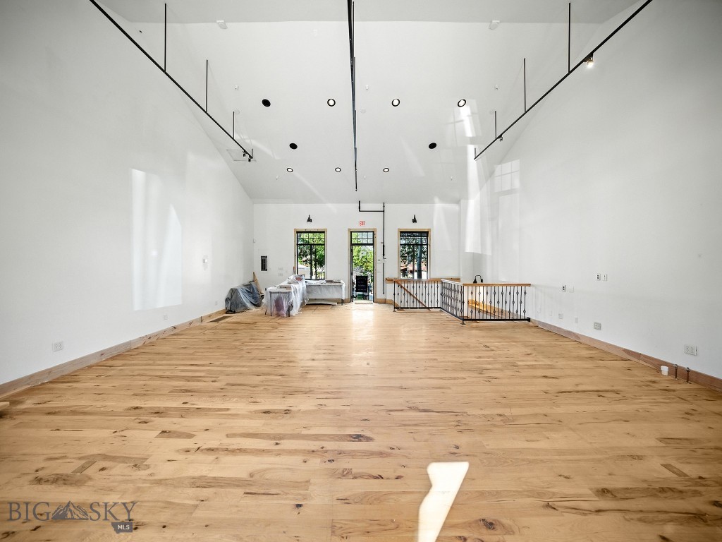 107 Lone Peak Drive