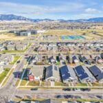 1086 Twin Lakes Avenue