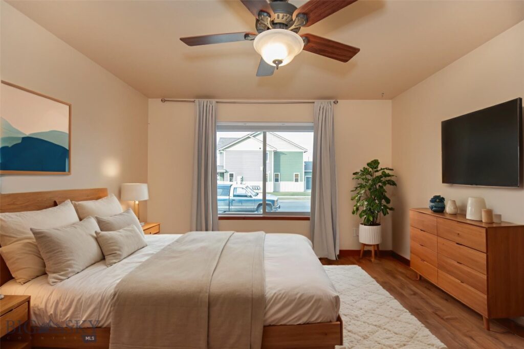 1095 Cottonwood Road