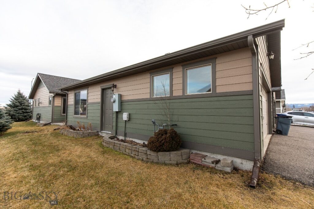 1095 Cottonwood Road