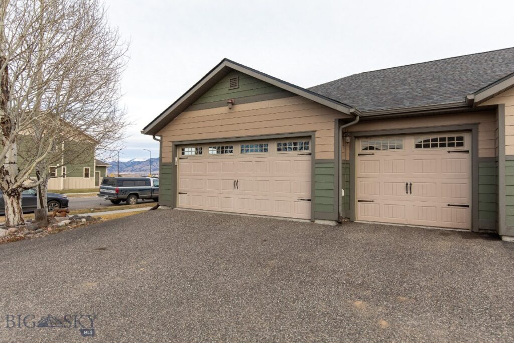 1095 Cottonwood Road