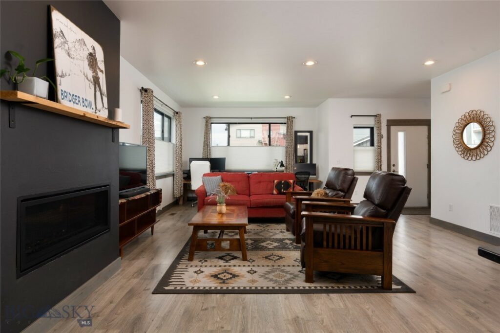 1097 Cassandra Lane