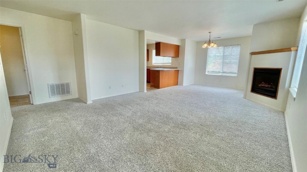 1098 Longbow Lane