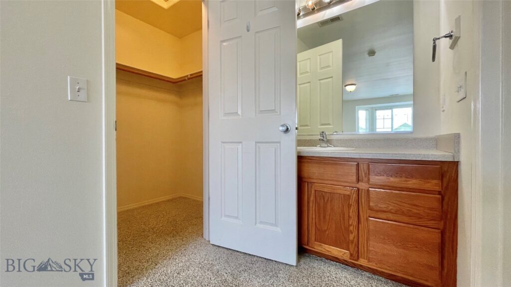1098 Longbow Lane