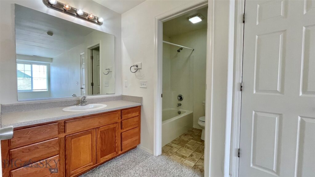 1098 Longbow Lane