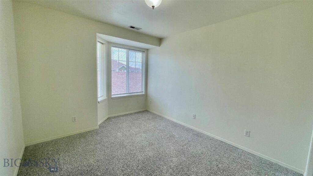 1098 Longbow Lane