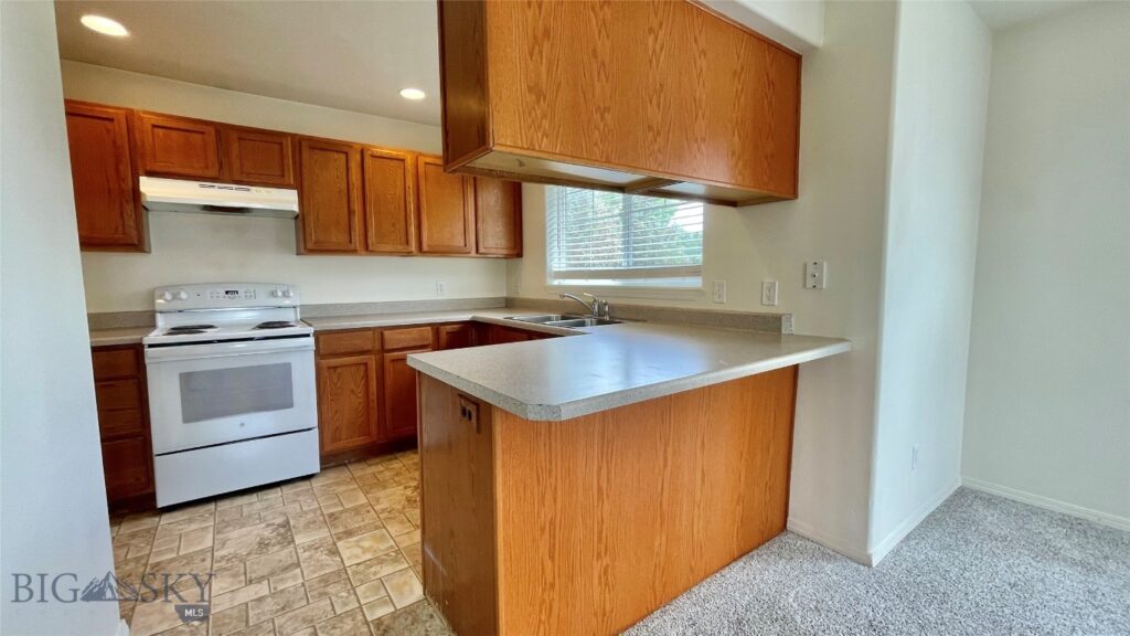 1098 Longbow Lane